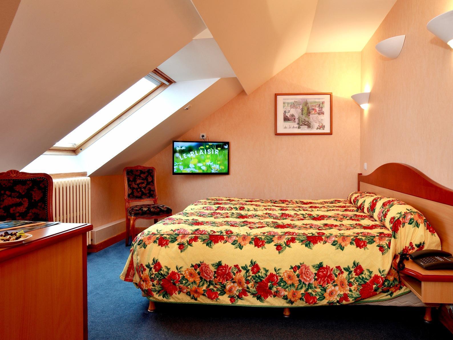 Logis Hotel & Restaurant Des Lacs Celles-sur-Plaine Ngoại thất bức ảnh