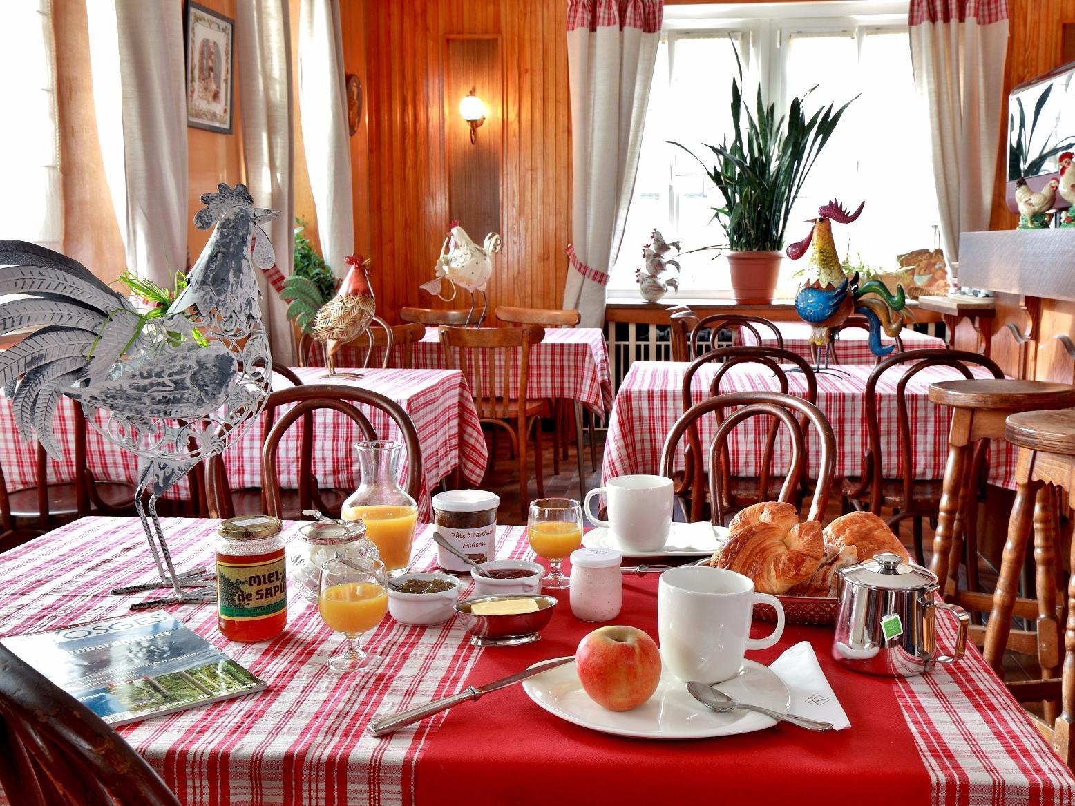 Logis Hotel & Restaurant Des Lacs Celles-sur-Plaine Ngoại thất bức ảnh