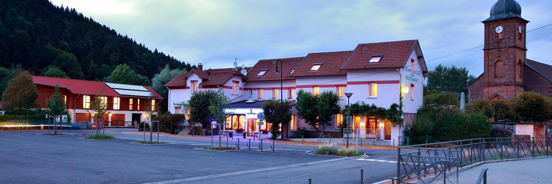Logis Hotel & Restaurant Des Lacs Celles-sur-Plaine Ngoại thất bức ảnh