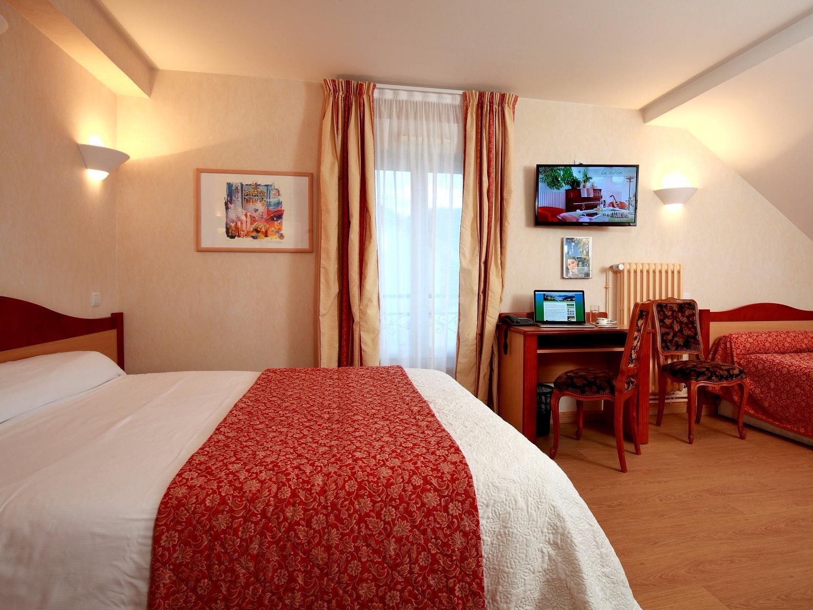 Logis Hotel & Restaurant Des Lacs Celles-sur-Plaine Ngoại thất bức ảnh