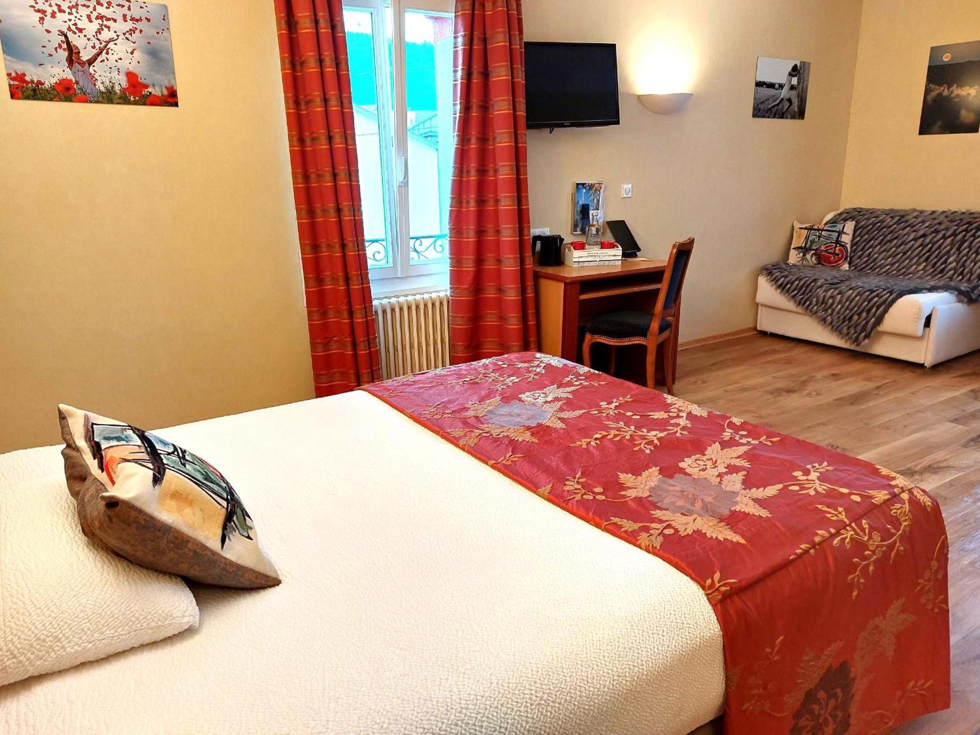 Logis Hotel & Restaurant Des Lacs Celles-sur-Plaine Ngoại thất bức ảnh
