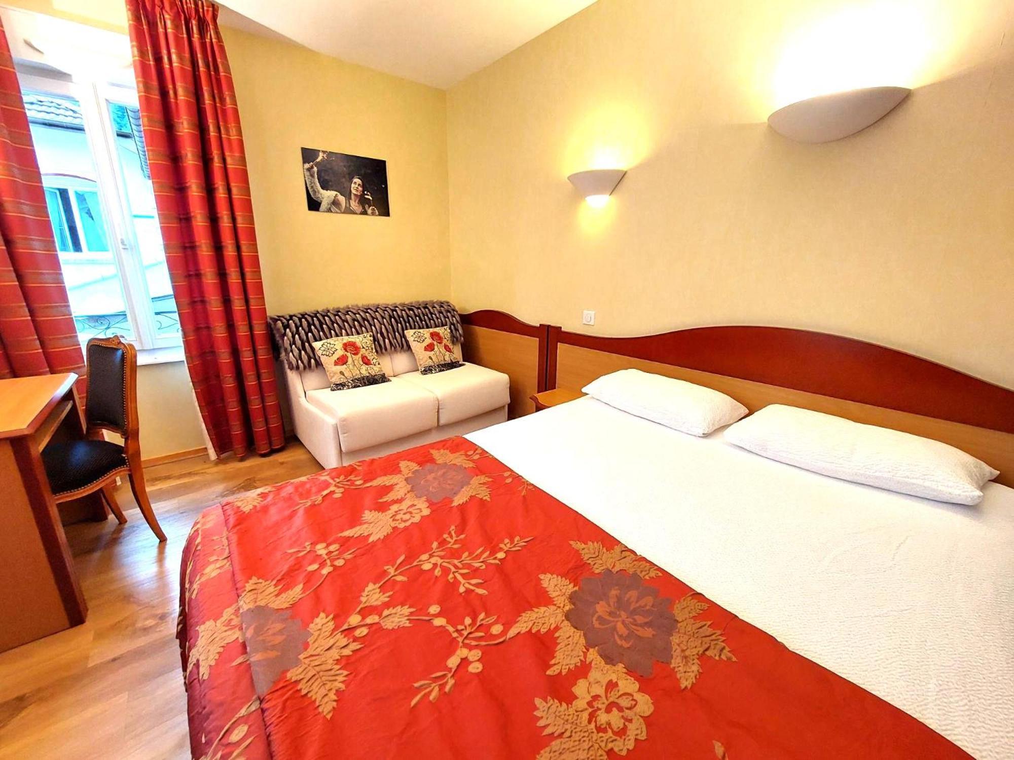 Logis Hotel & Restaurant Des Lacs Celles-sur-Plaine Ngoại thất bức ảnh